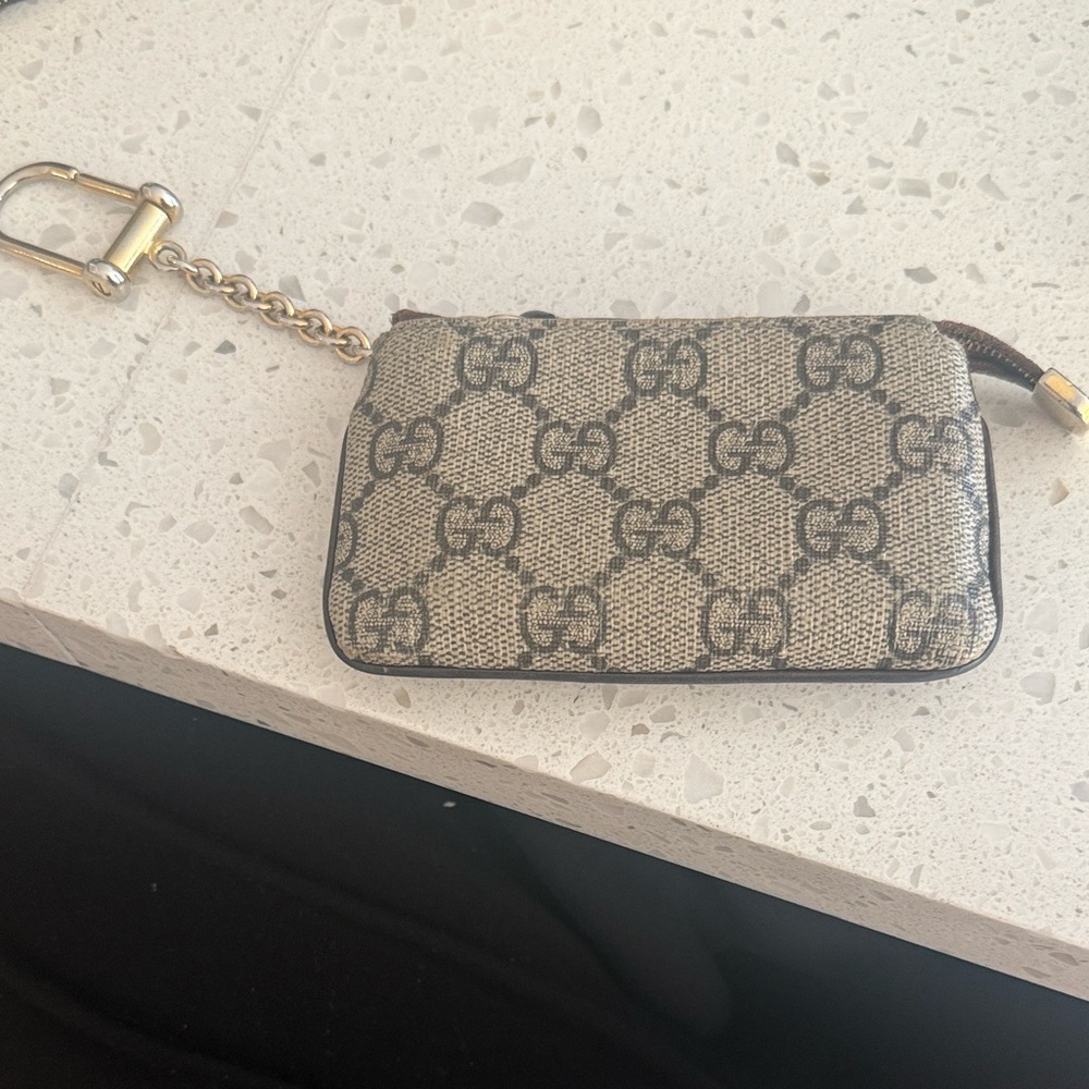 Gucci Beige and Black GG Monogram Key Holder